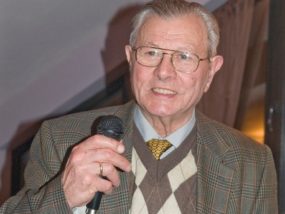 Константин Агура