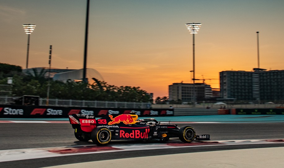 2019_abu dhabi verstappen fp2 Макс Верстапен