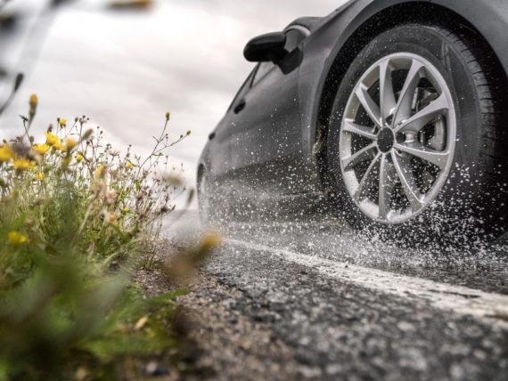 Nokian Tyres, дъжд, аквапланинг