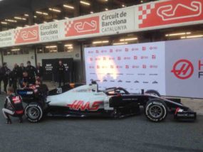 Хаас представи официално VF-20 в Барселона