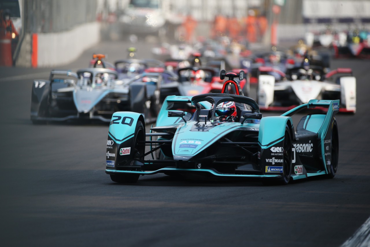 Mitch Evans (NZL), Panasonic Jaguar Racing, Jaguar I-Type 4 Мич Еванс с Ягуар