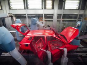 Автомобилни компании спират производство в Европа производство, фабрика, завод, автомобилни компании