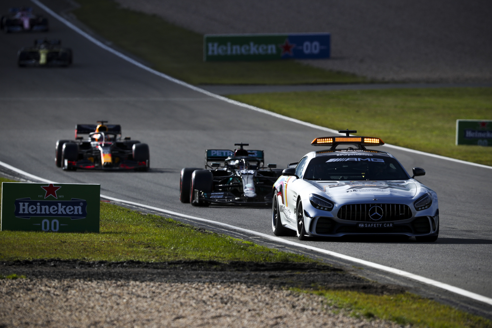 2020 Eifel Grand Prix, Sunday - LAT Images кола за сигурност, сейфти кар, Люис Хамилтън, Макс Верстапен