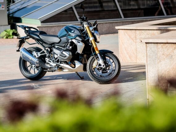 роудстър BMW R 1250 R