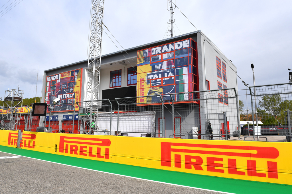 2-thursday-imola Гран при на Емилия-Романя