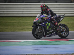 Куартараро спечели титлата в MotoGP след много драматична надпревара Фабио Куартараро