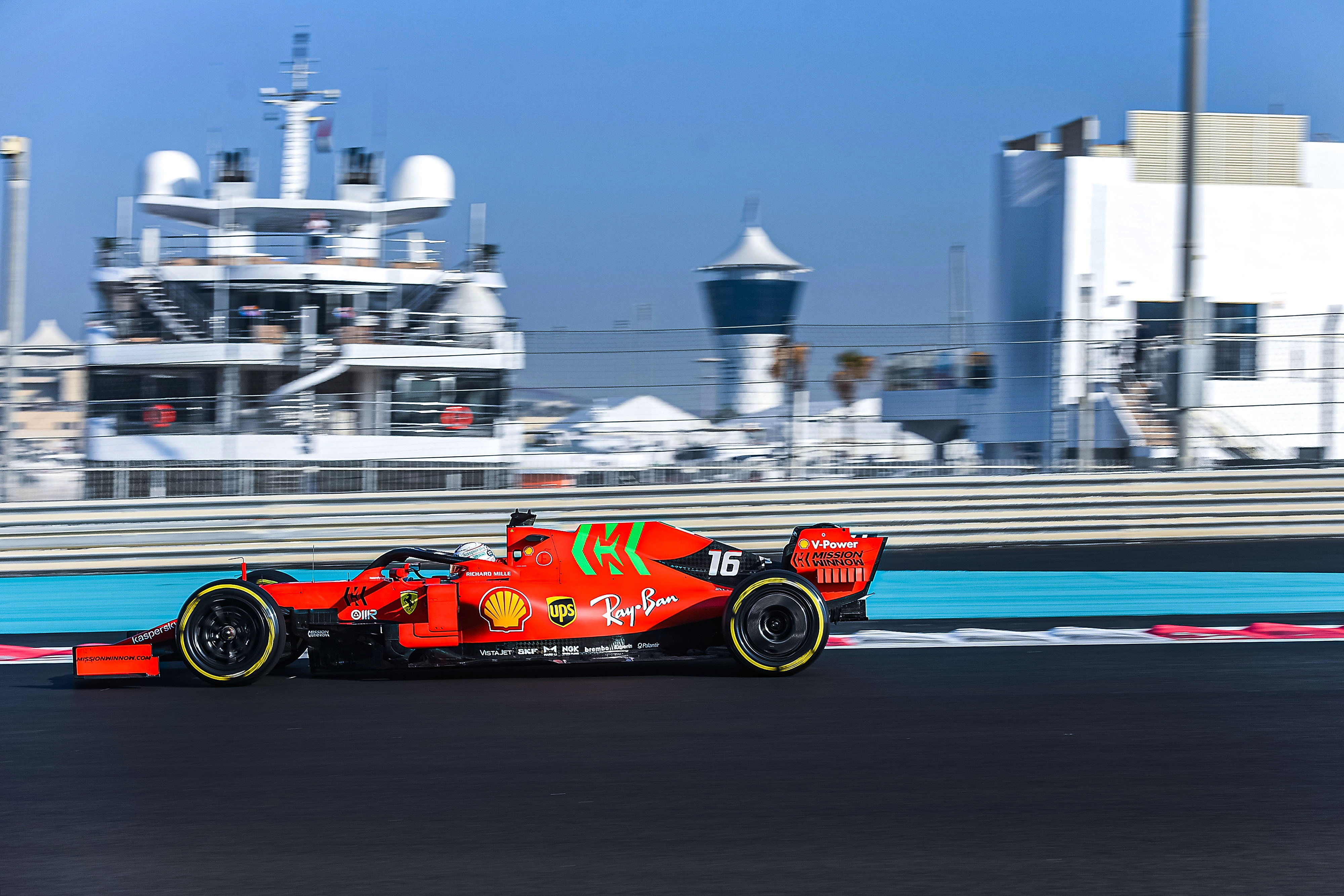 TEST T2 ABU DHABI 2021 - MARTEDÌ 14/12/2021 Ферари