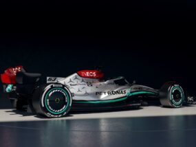 Мерцедес F1 W13