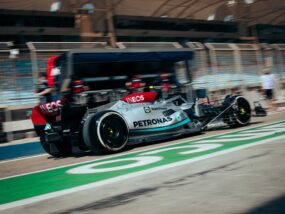 Мерцедес F1 W13