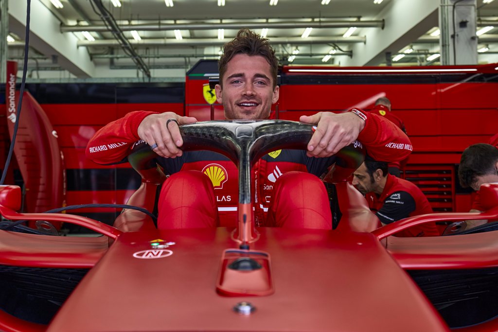 FERRARI F1 GP BAHRAIN Шарл Льоклер