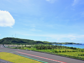 Пилотите от MotoGP изразиха опасенията си относно атмосферните условия в Индонезия Мандалика, Индонезия