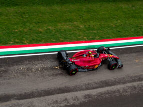 Ферари F1-75