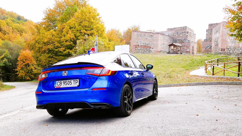 Honda Civic - поглед отзад