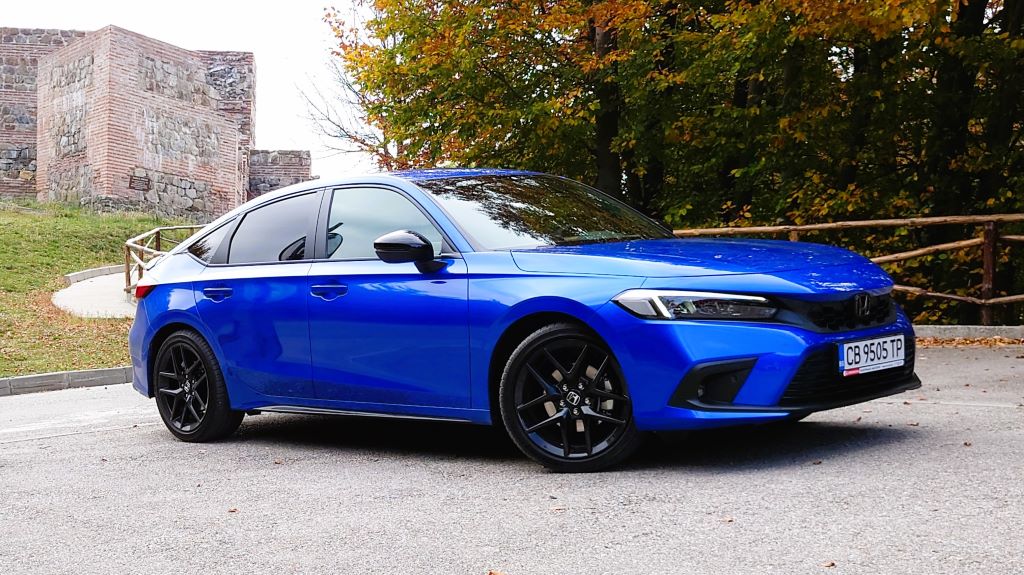 Honda Civic - поглед отстранинич