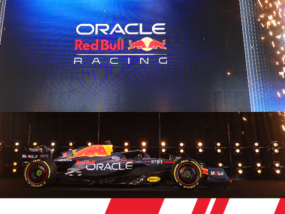Ред Бул RB19