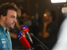 Фернандо Алонсо, Астън Мартин