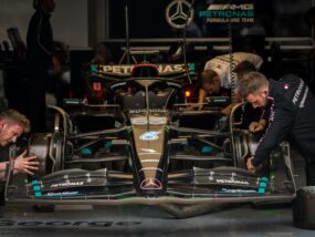 Мерцедес F1 W14