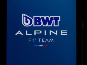 Алпин F1