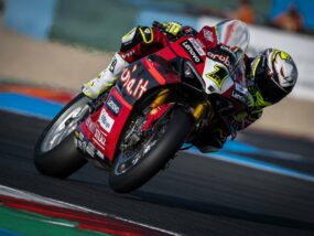 WSBK: Баутиста отвърна на удара и спечели втория старт във Франция Алваро Баутиста, Дукати