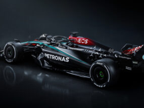 Мерцедес F1 W15