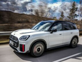 Новото Mini Countryman ревниво пази британския стил Mini Countryman