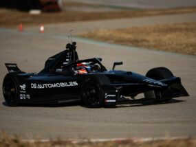 Верн и Вандоорн изпробваха за първи път болида Gen3 Evo Жан-Ерик Верн