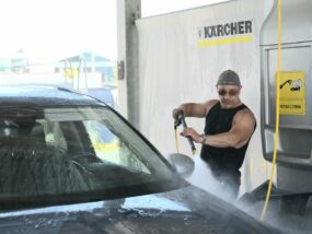 Керхер представи пред медиите оборудването си за измиване на автомобили
