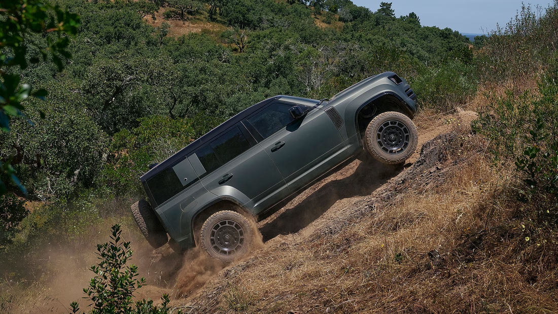 Land-Rover-Defender-Octa- (11)