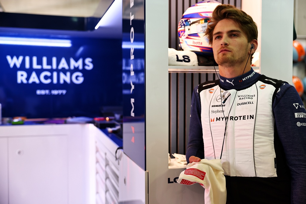 209 Логан Сарджънт, Уилямс F1