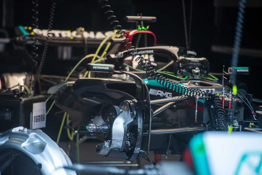 Мерцедес F1 W15 Мерцедес F1 W15