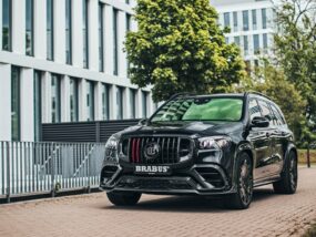 Германското съзвездие на автосалона в София Brabus 800 GLS