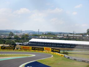 F1 пилоти призоваха за подобряване на настилката на Интерлагос Интерлагос, Бразилия
