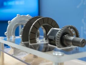 Mercedes разработва нова спирачка за електромобили Mercedes In-Drive Brake