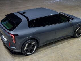 Kia EV4: Компактен електрически модел в два варианта Kia EV4