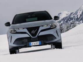 Alfa Romeo Junior Ibrida Q4