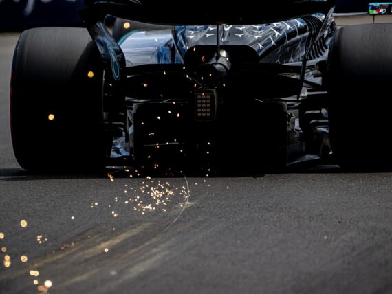 Мерцедес F1, Пирели