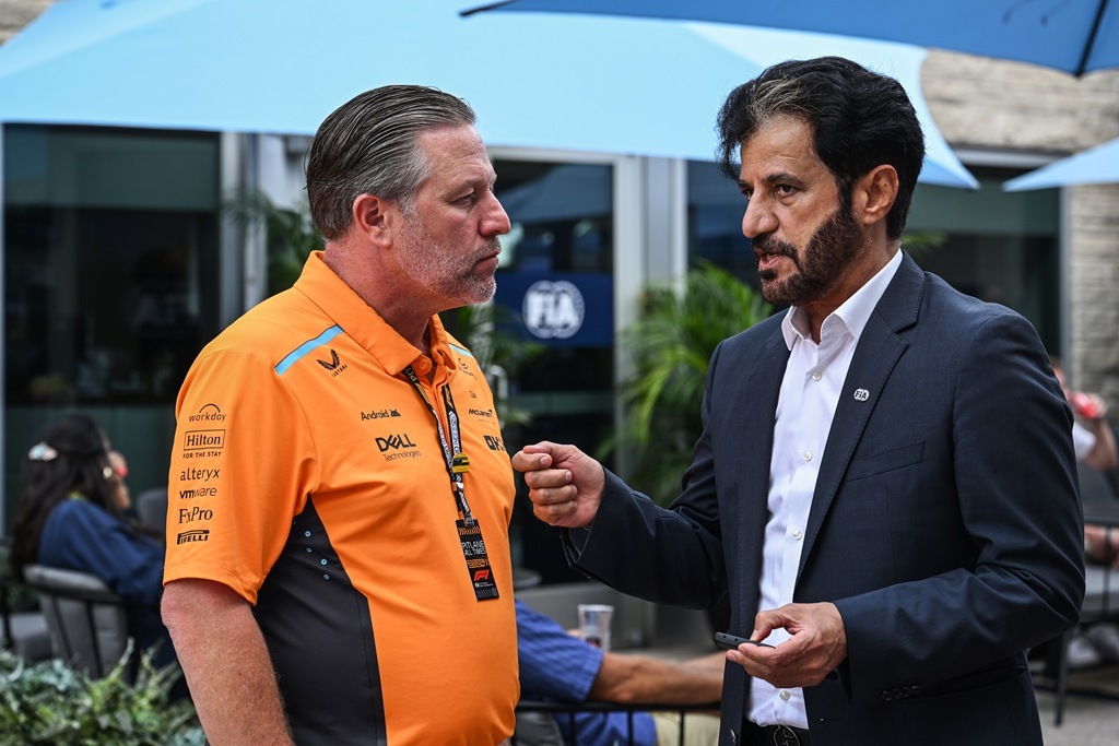 Zak Brown, CEO, McLaren Racing, with Mohammed Ben Sulayem, President, FIA Зак Браун, Мохамед бин Сулайем, Макларън F1, ФИА