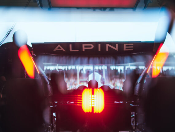 Алпин F1