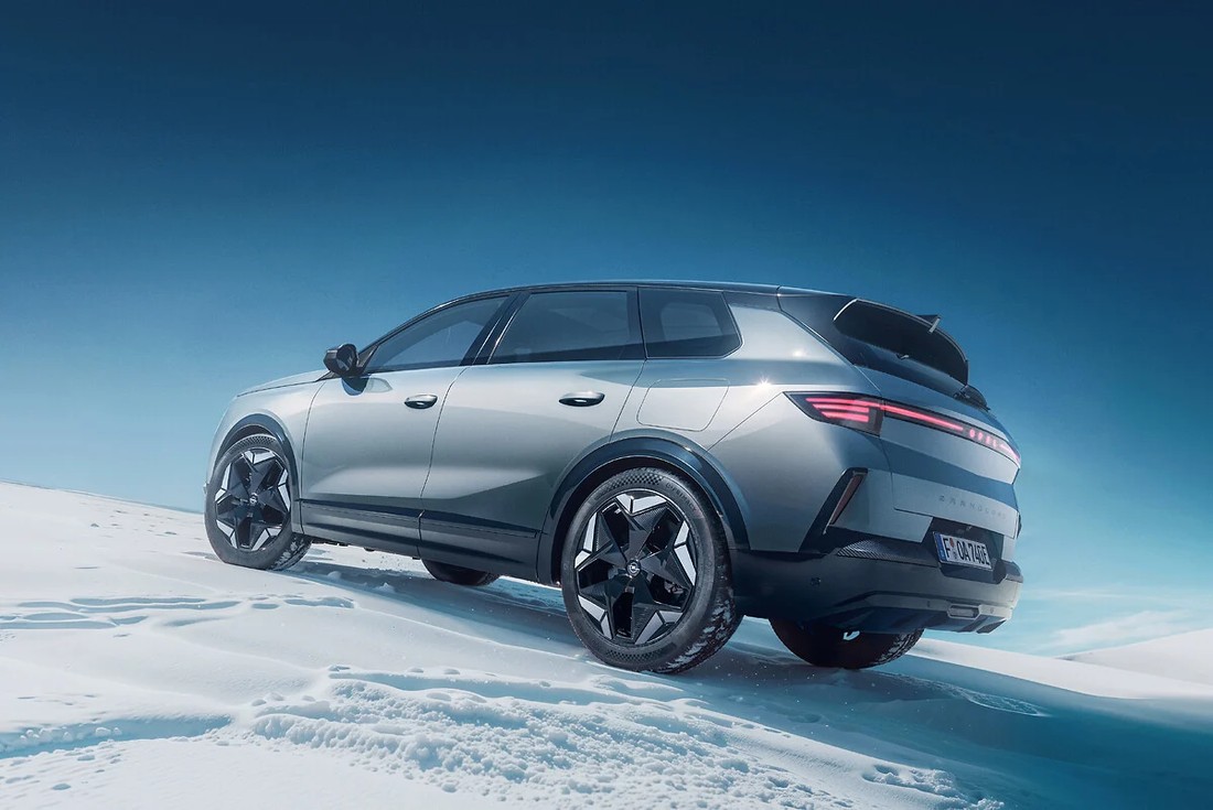 2695632-ciohfwbgii-whr_result Opel Grandland Electric AWD