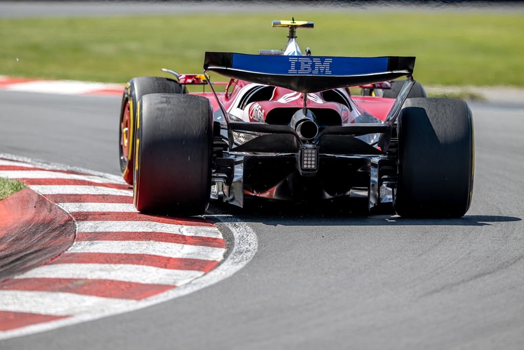 246 Люис Хамилтън, Ферари F1