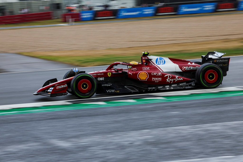 288 Люис Хамилтън, Ферари F1