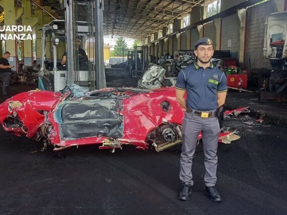 Фалшиво Ferrari F430