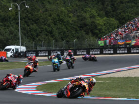 Производителите в MotoGP искат по-голям дял от приходите и споразумение, подобно на Конкорд производители в MotoGP