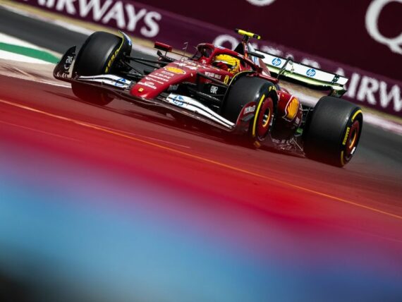 Люис Хамилтън