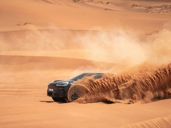 Porsche Cayenne Electric тестове