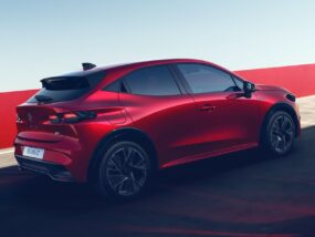 Renault представи Clio номер 6 Renault Clio VI
