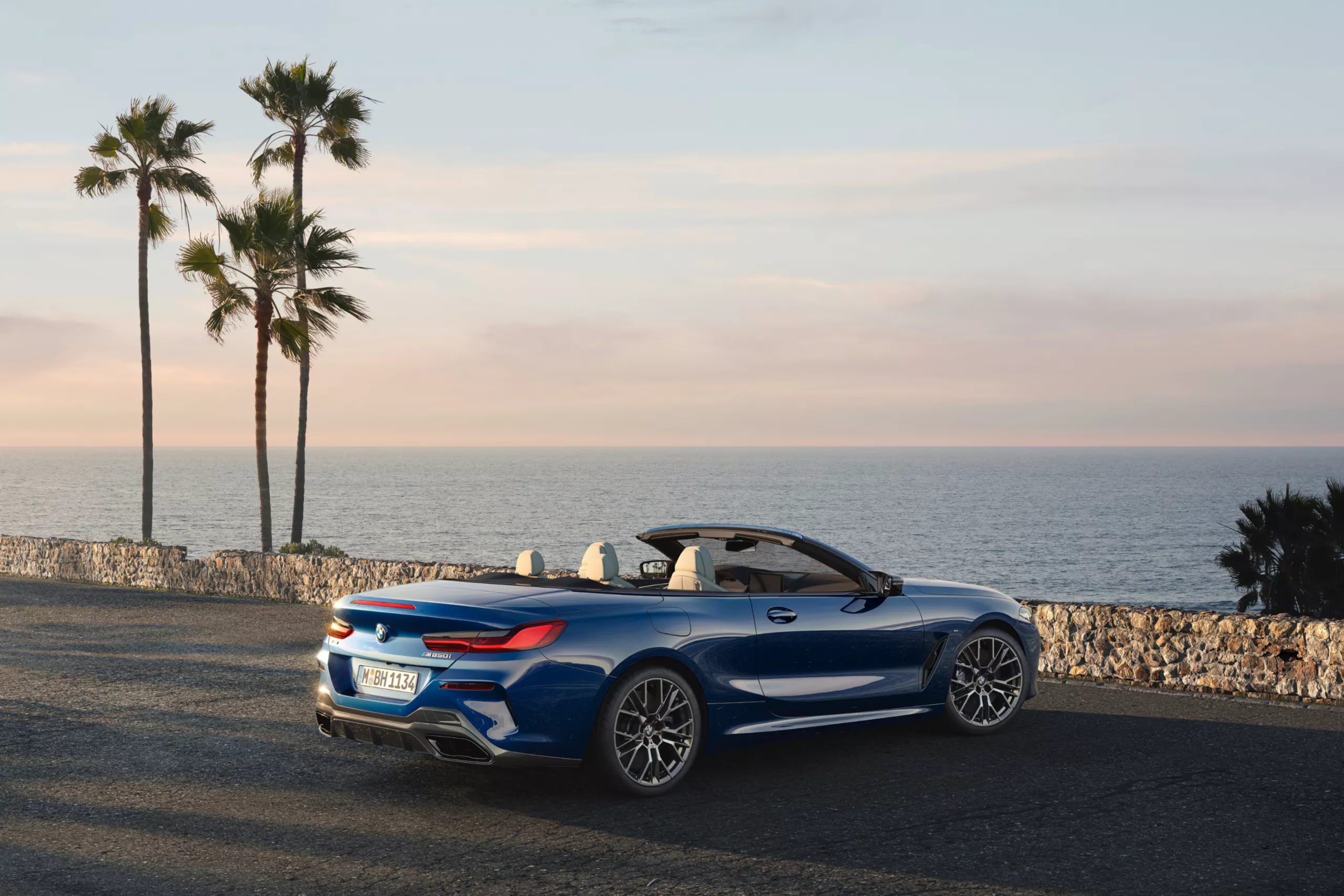 gkl_lp_8er-cabrio_exterior_3to2 BMW MY26 8 Series Convertible
