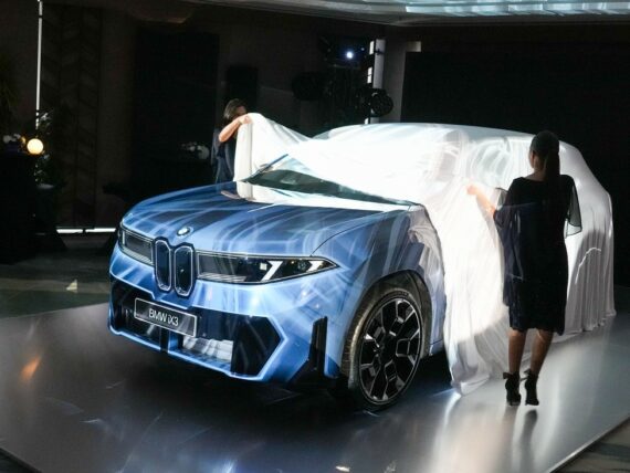 BMW iX3 премиера