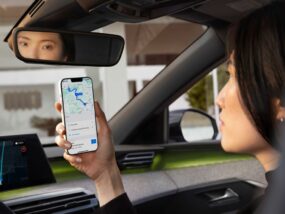 Peugeot свързани услуги EV вече са безплатни за 10 години. Вземете e-ROUTES и Remote E-Controls за дистанционно управление на зареждането.