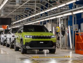 Jeep стартира производството на новия Compass в завода в Мелфи